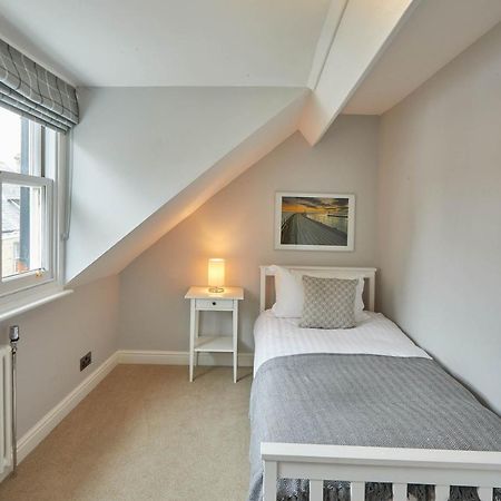 Host & Stay - Henderson House Γουίτμπι Εξωτερικό φωτογραφία