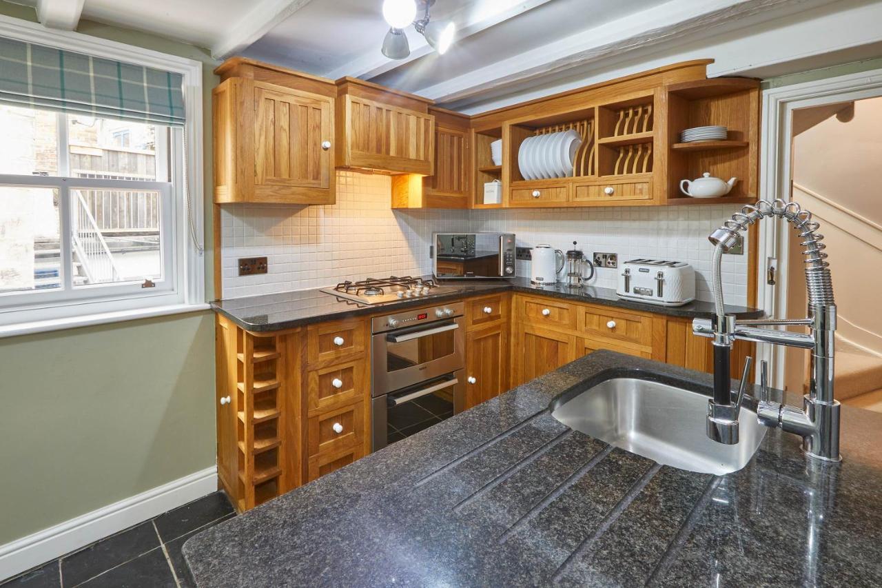 Host & Stay - Henderson House Γουίτμπι Εξωτερικό φωτογραφία